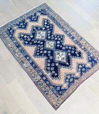 Georgia 4'2" x 6'2"