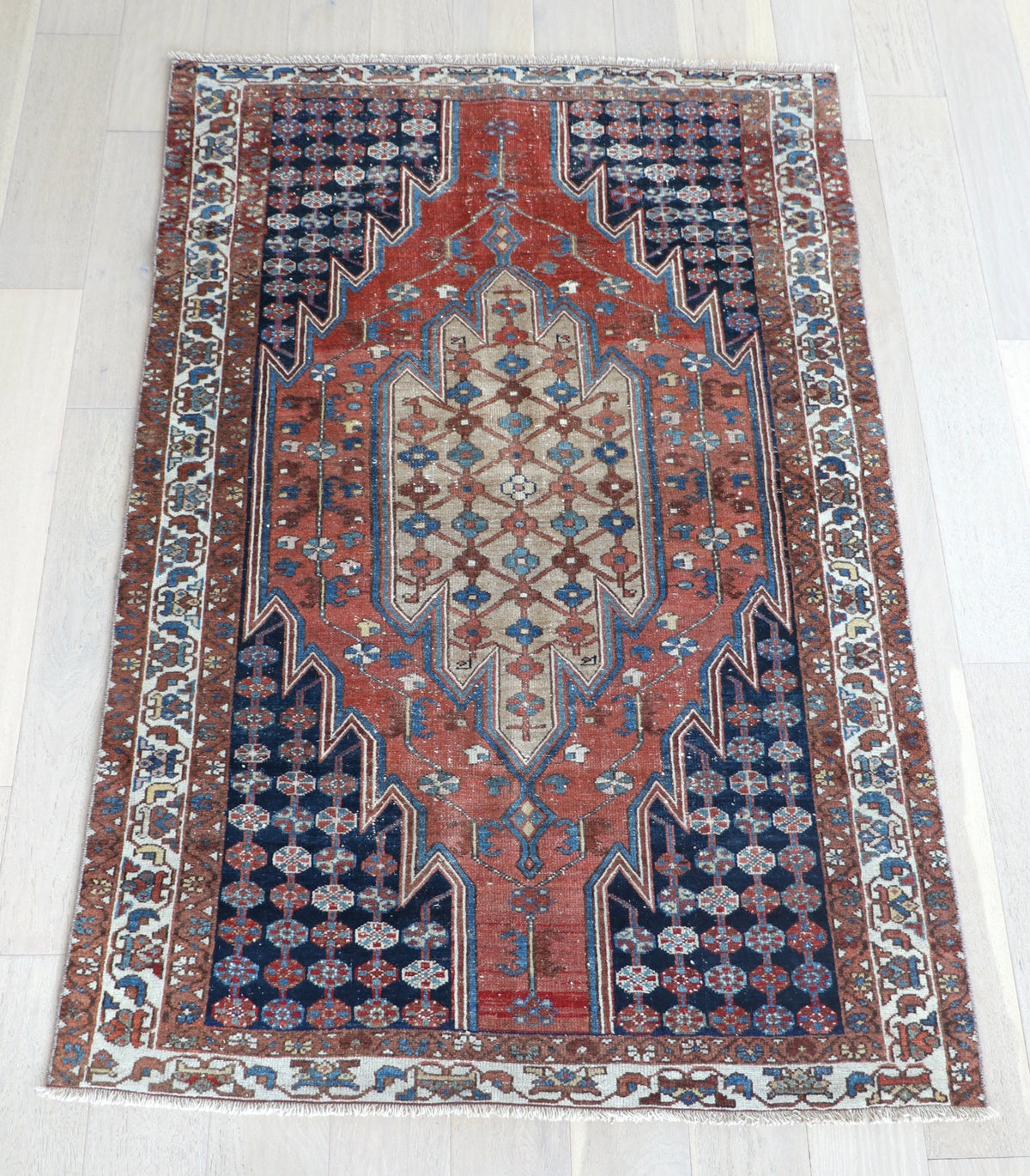 Indio 4’4” x 6’5”