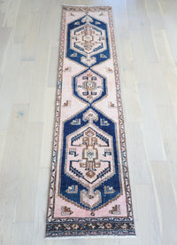Iris 2'3" x 9'9"