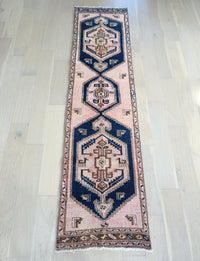 Iris 2'3" x 9'9"