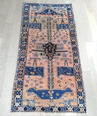 Petra 3'10" x 7'11"