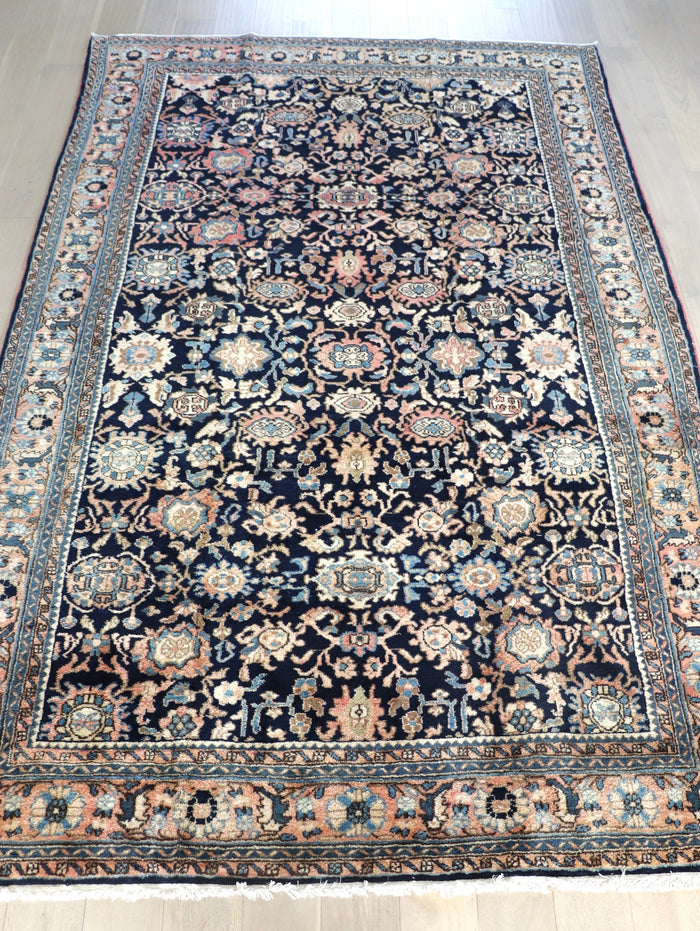 Vivienne 7' x 10'7"