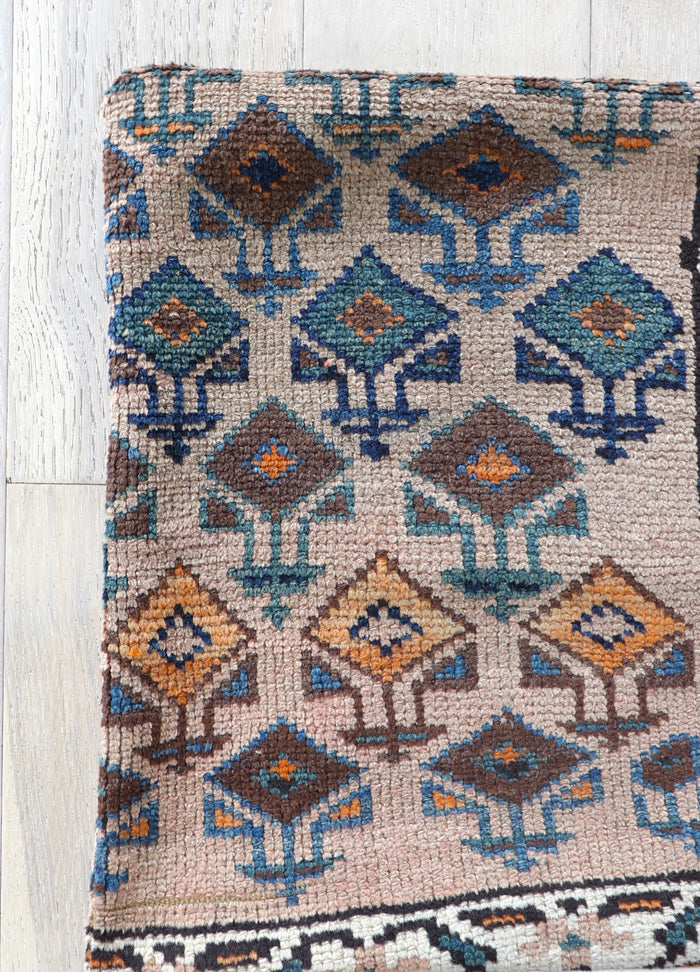 Malayer pillow no. 202