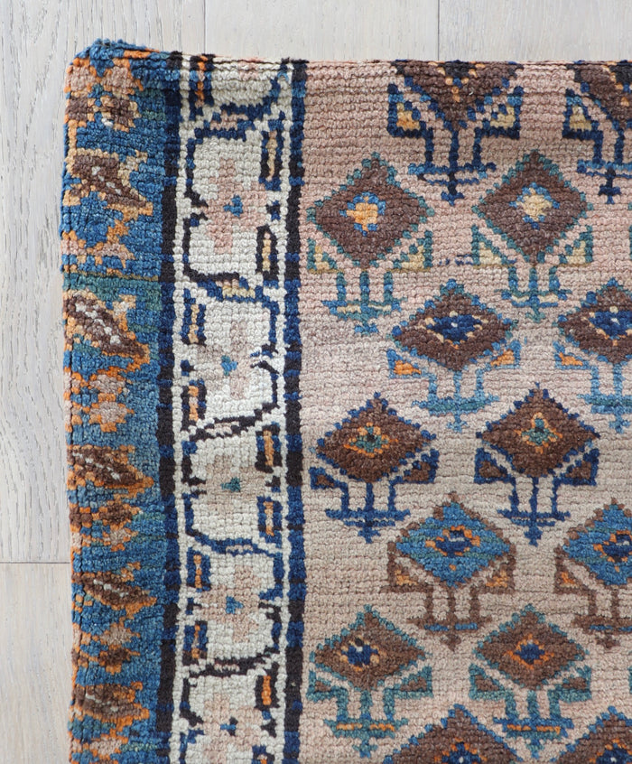 Malayer pillow no. 203
