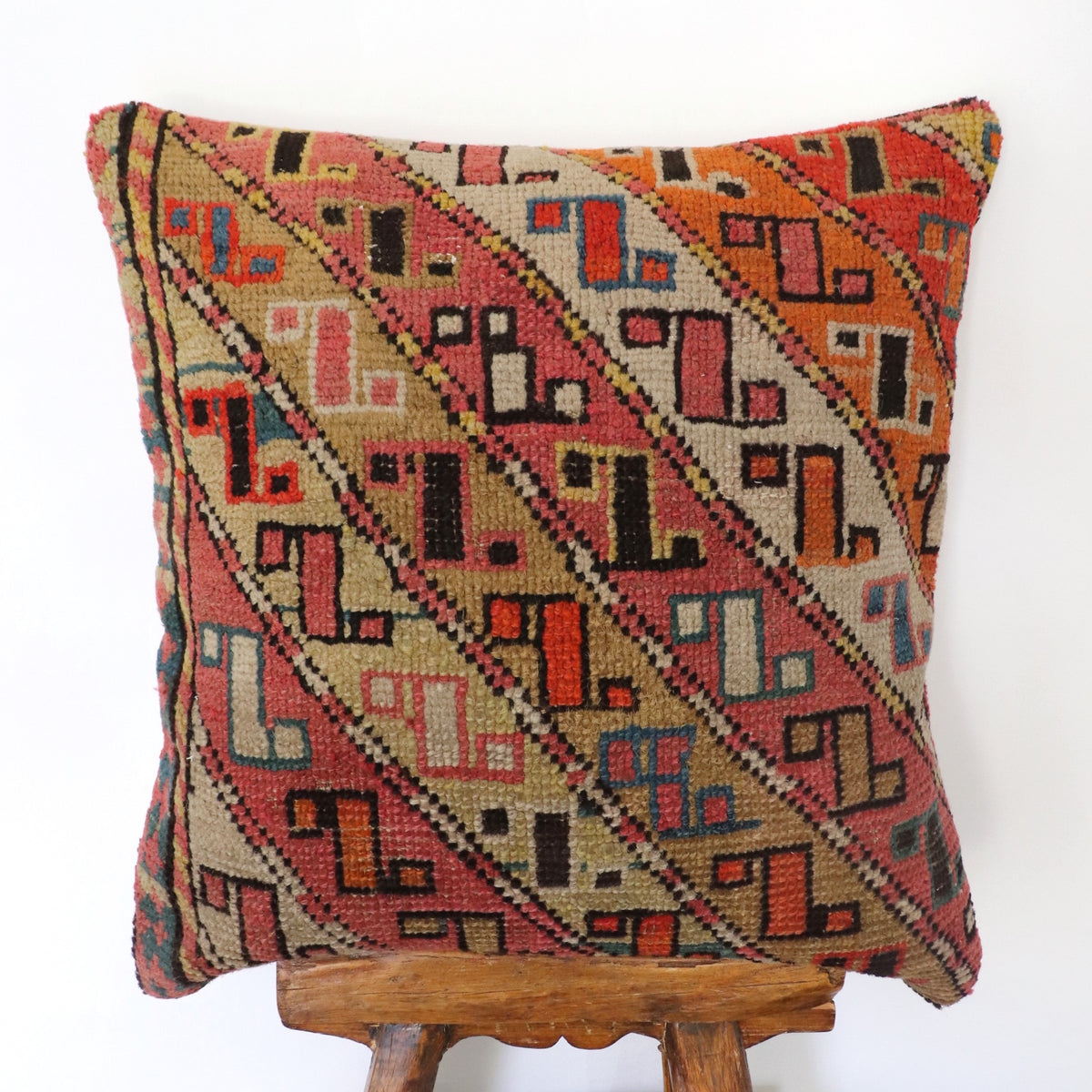 Caucasian pillow no. 212