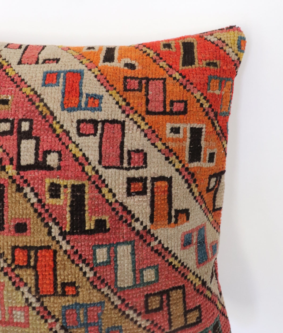 Caucasian pillow no. 212