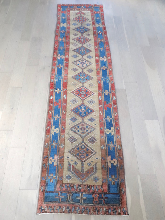 Vera 2'9" x 11'5"
