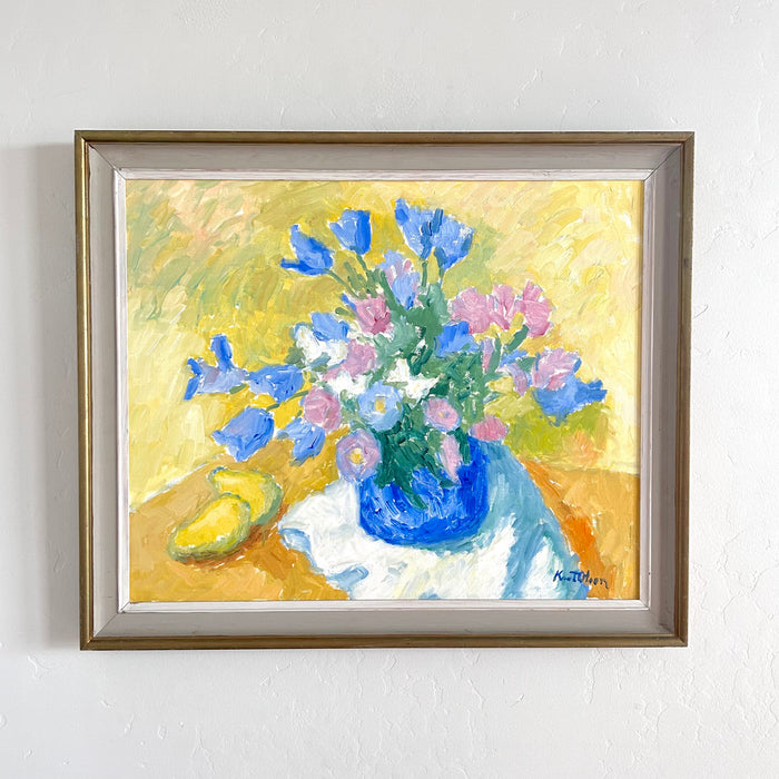 Spring flower arrangement 27.5” x 23”