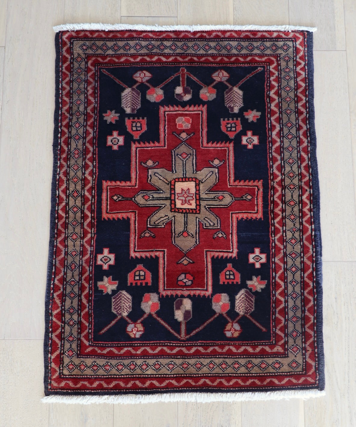 Ruby 2'5" x 3'5"