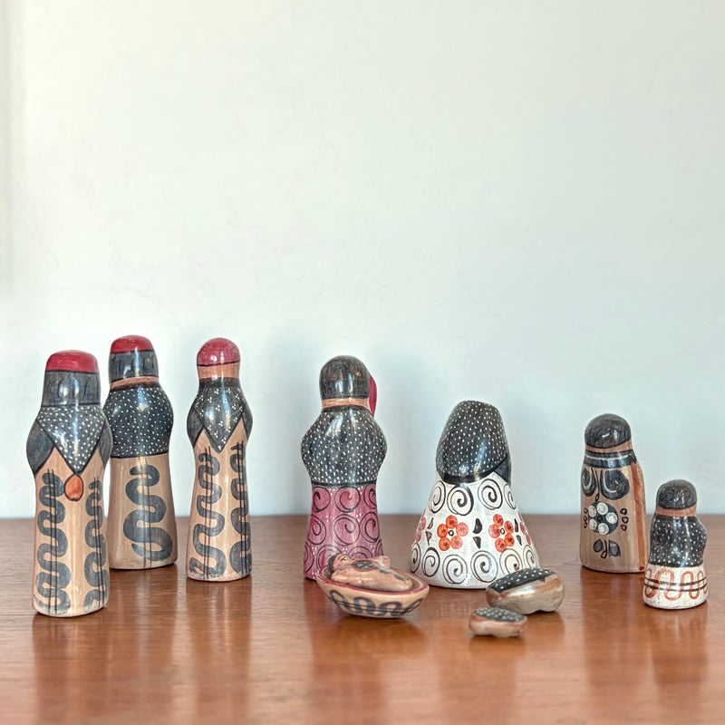 Mexican pottery nativity no. 2