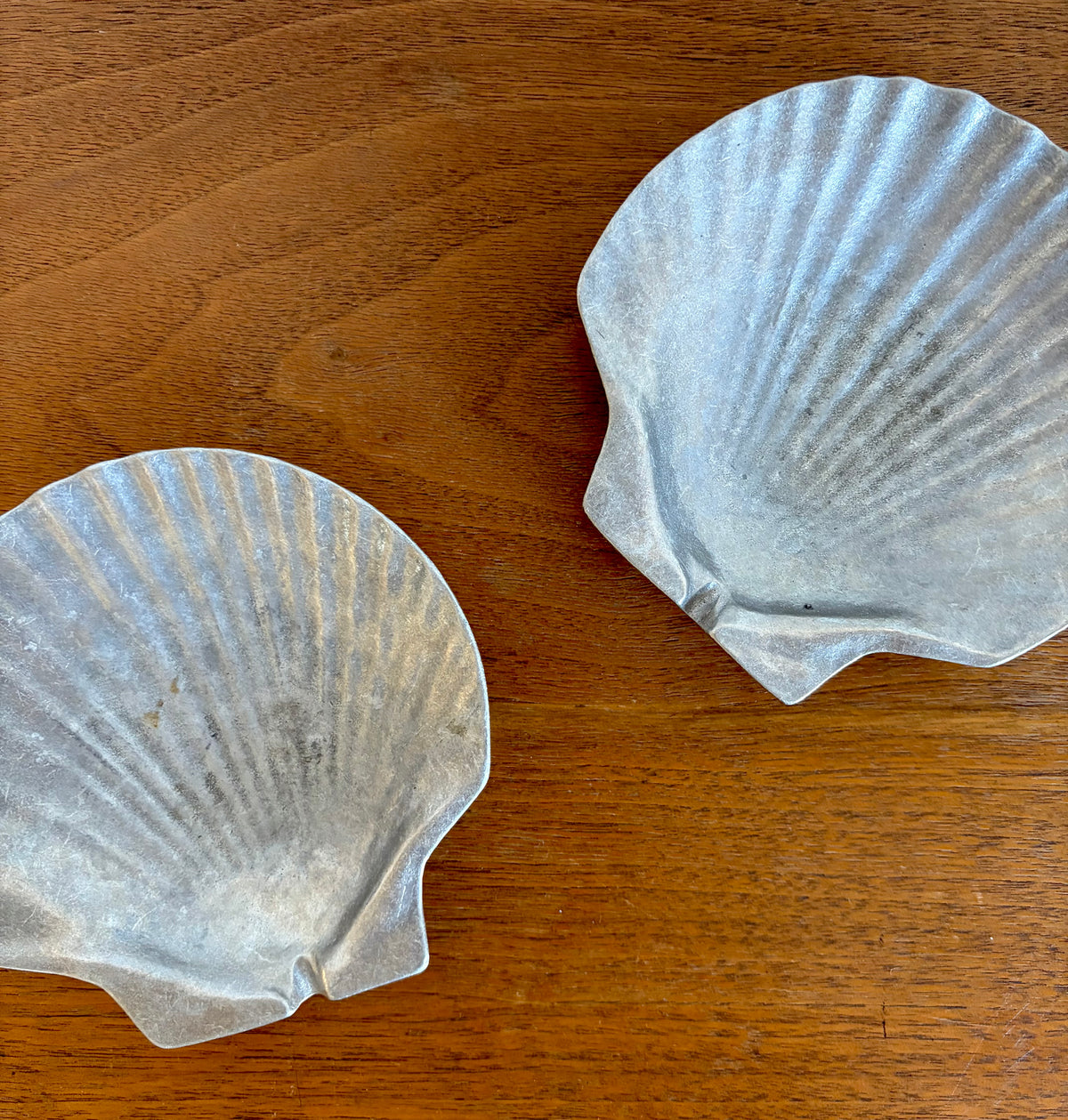 Pewter scallop shell tray