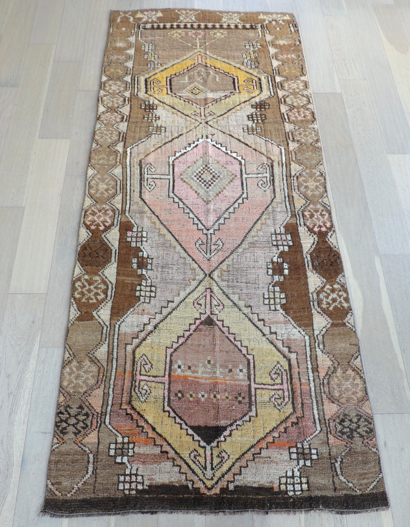 Amara 4' x 9'8"