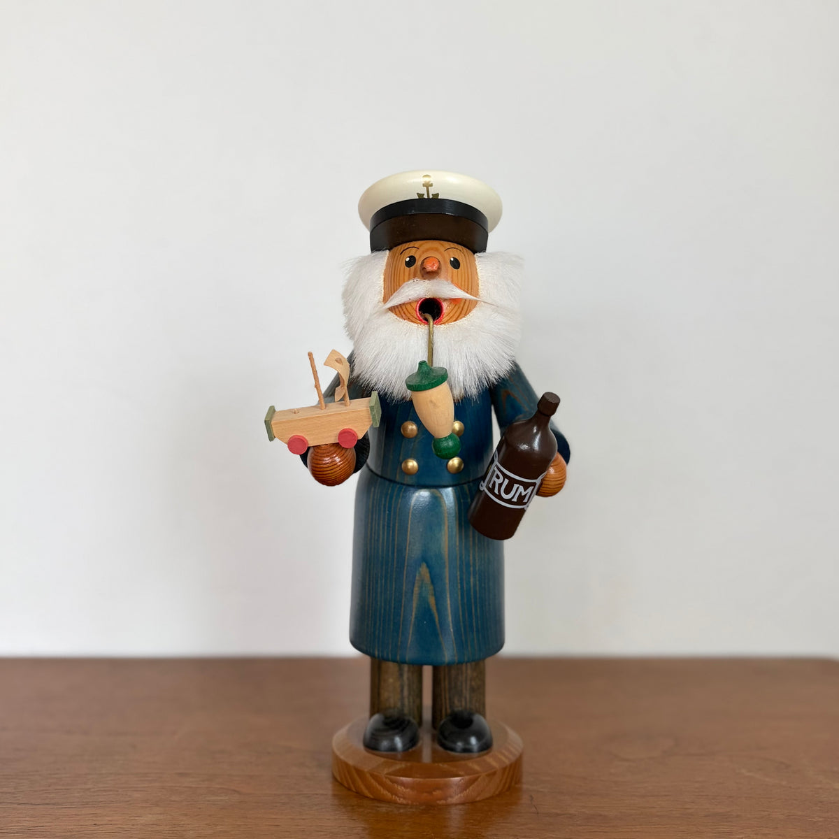 XL Sailor smoker man