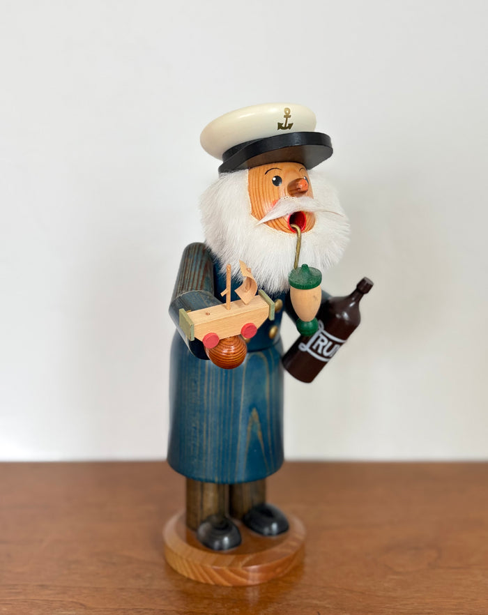 XL Sailor smoker man