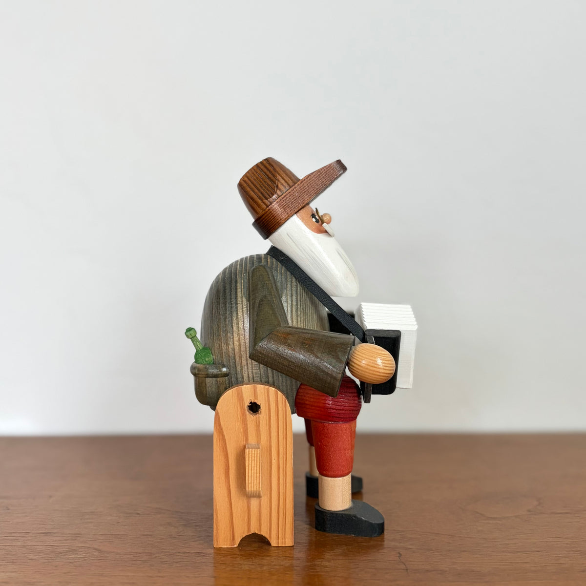 Accordion player smoker man