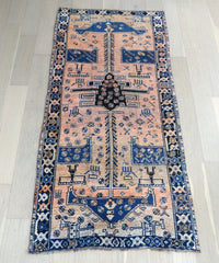 Petra 3'10" x 7'11"