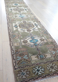 Inez 2'2" x 9'4"