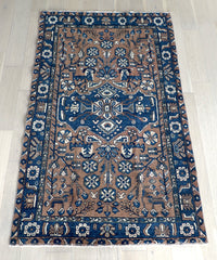 Alma 4'4" x 7'1"