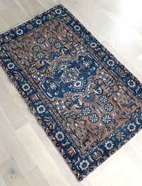 Alma 4'4" x 7'1"