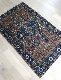 Alma 4'4" x 7'1"