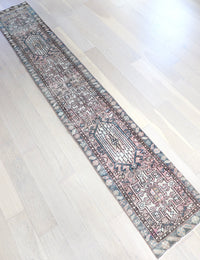 Karina 1'11" x 11'7"