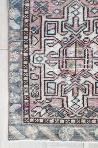 Karina 1'11" x 11'7"