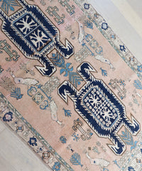 Victoria 4'7" x 9'10"