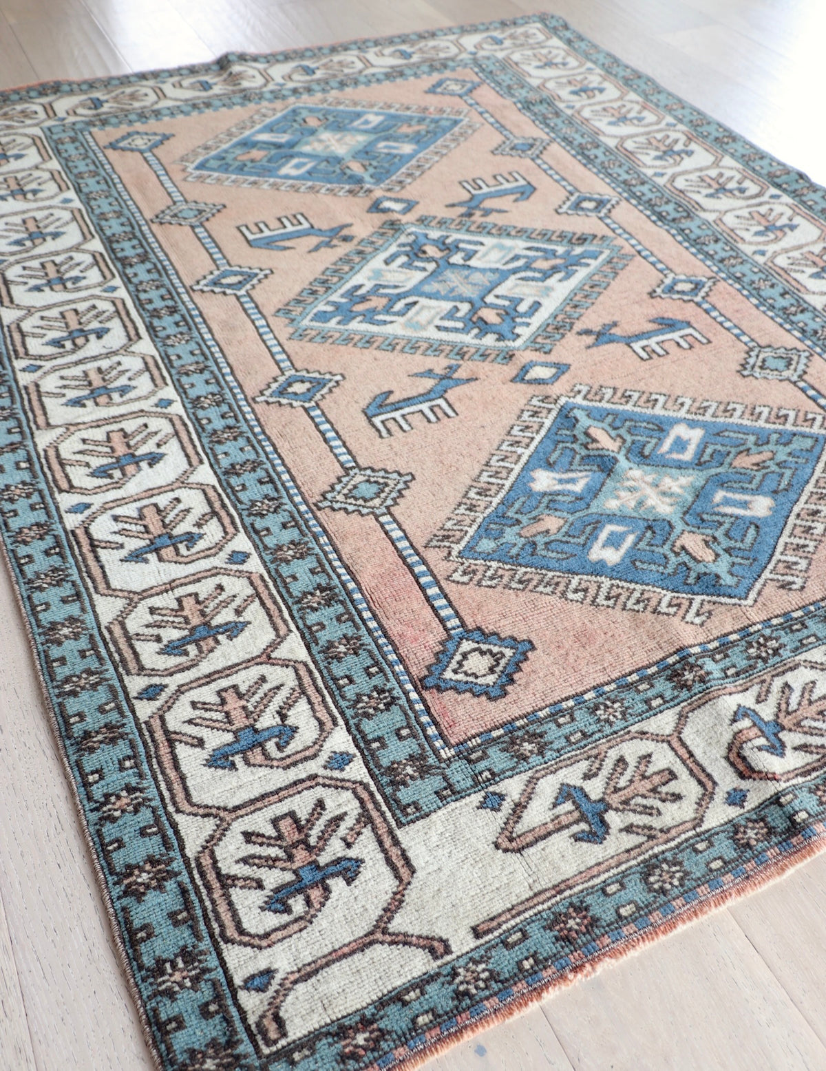 Odette 4'3" x 6'