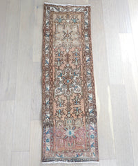 Colette 1'10" x 5'10"