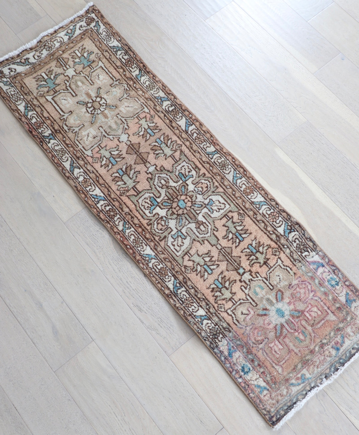 Colette 1'10" x 5'10"