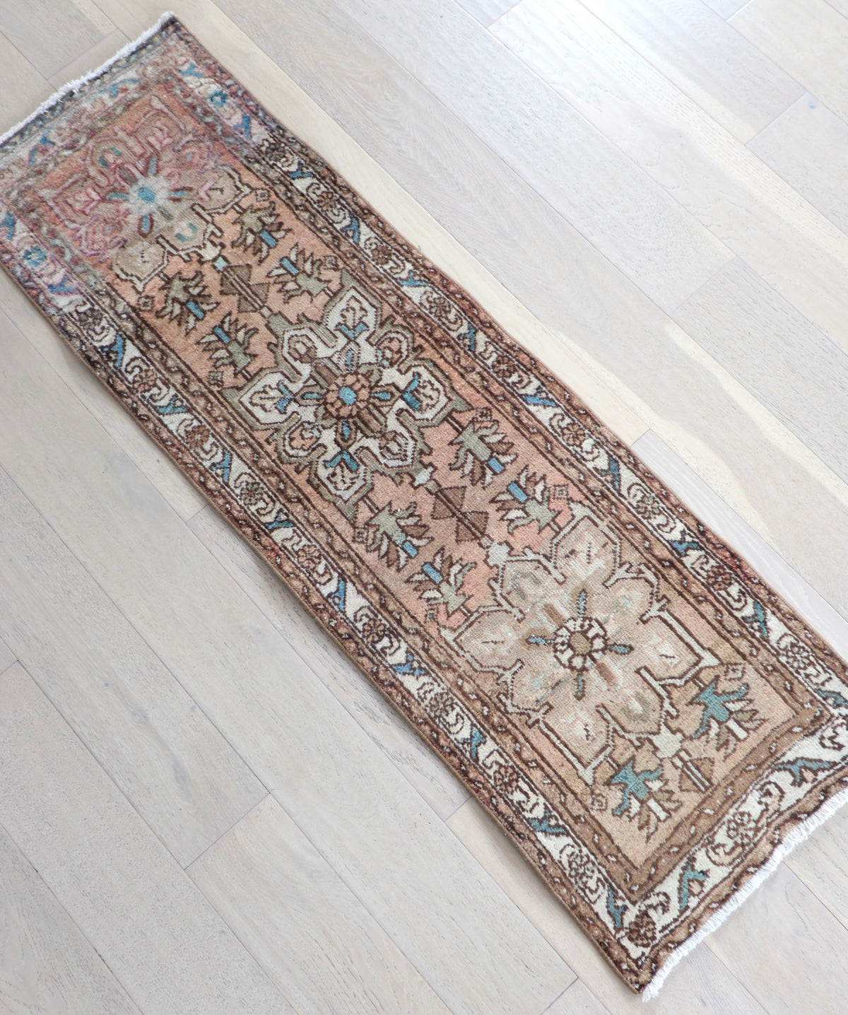Colette 1'10" x 5'10"