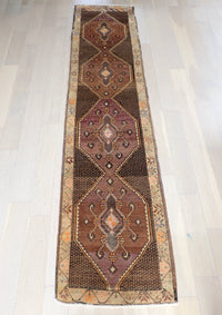 Julius 2'8" x 12'1"
