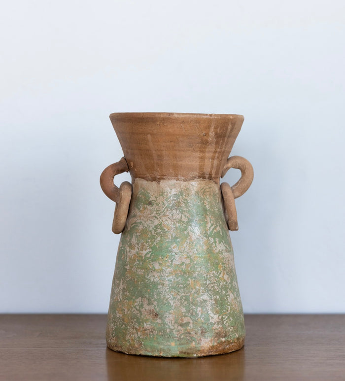 Clay vase with rings