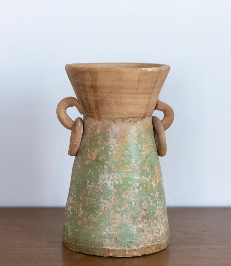 Clay vase with rings