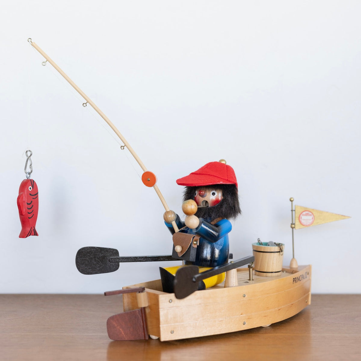 XL fisherman smoker man