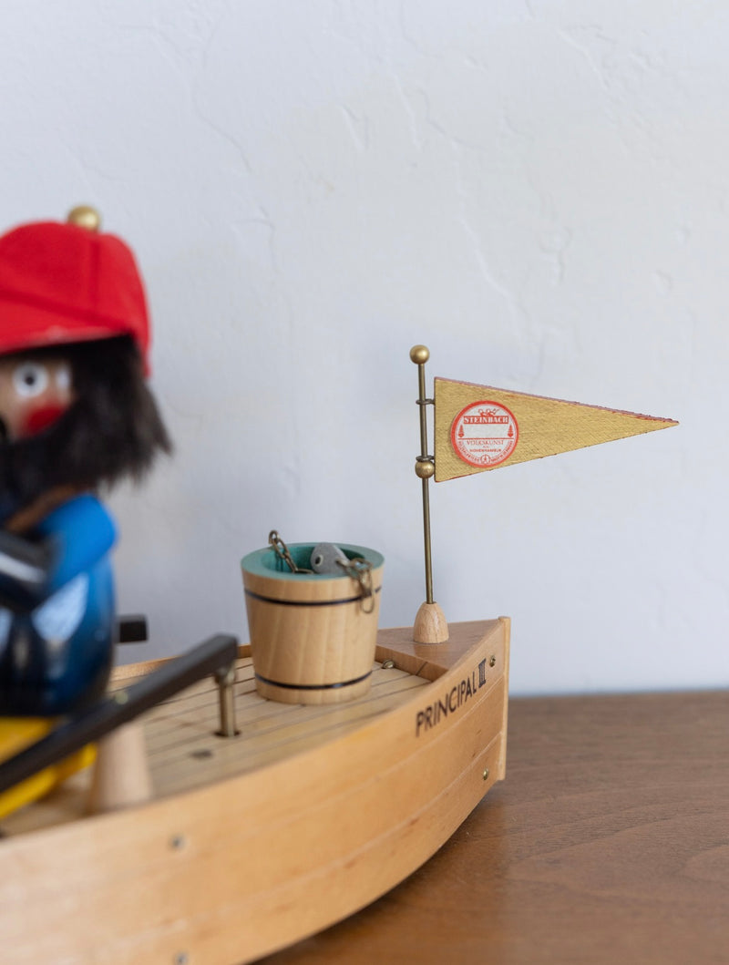 XL fisherman smoker man