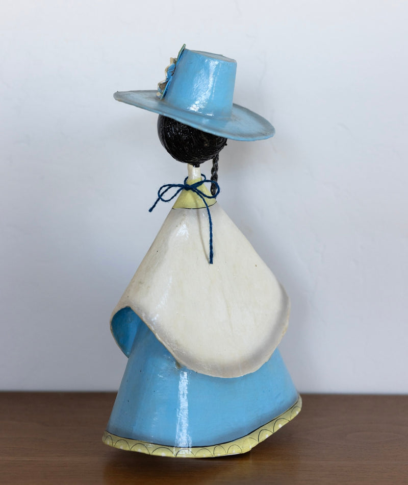 XL papier-mâché woman