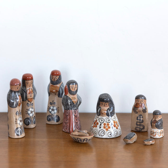 Mexican pottery nativity no. 2