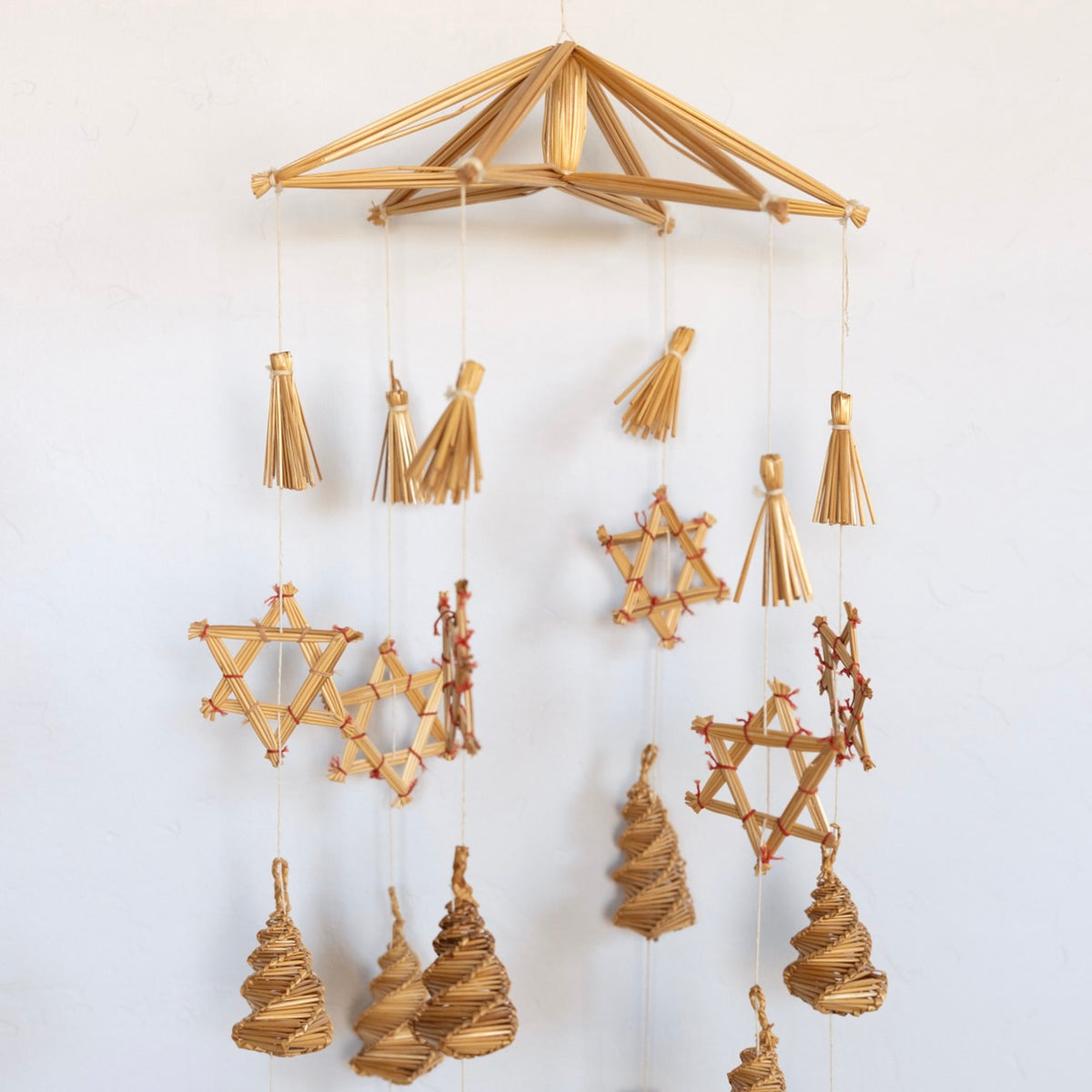 XL Scandinavian straw mobile