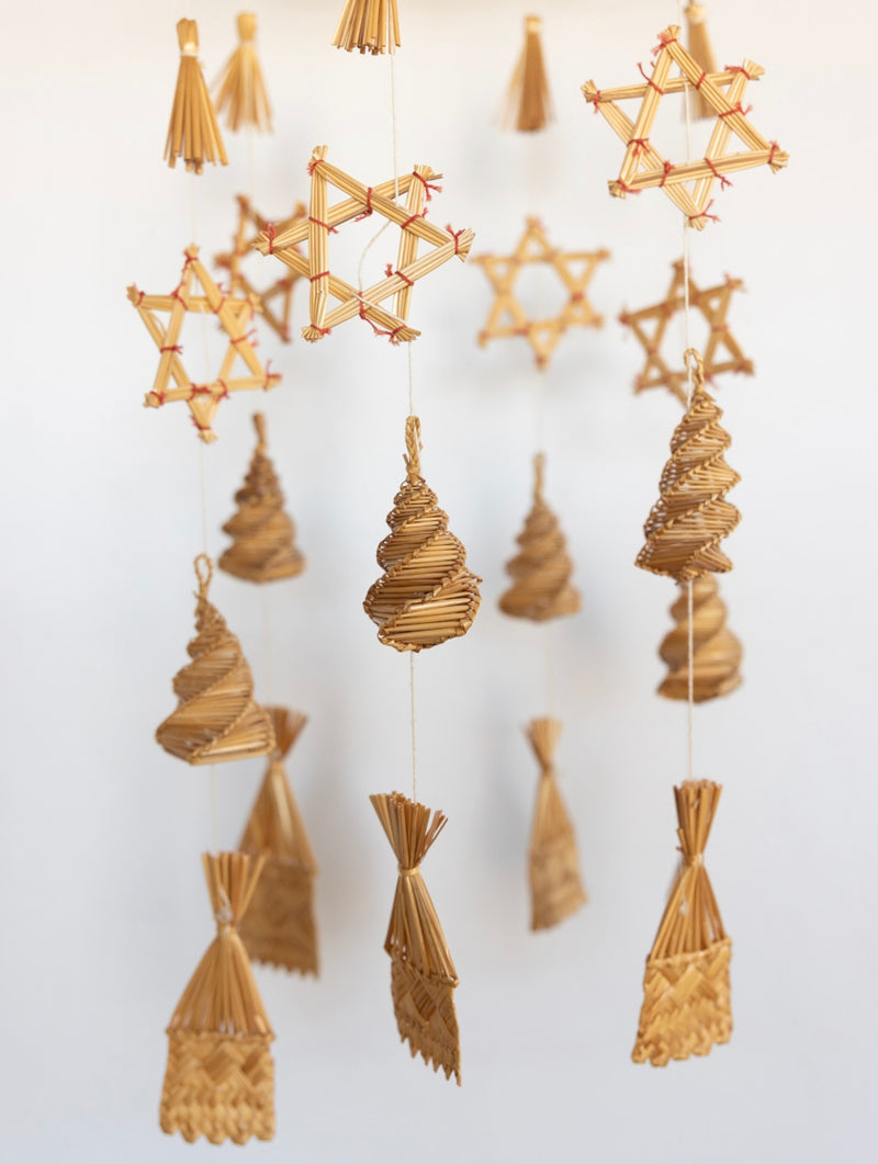 XL Scandinavian straw mobile