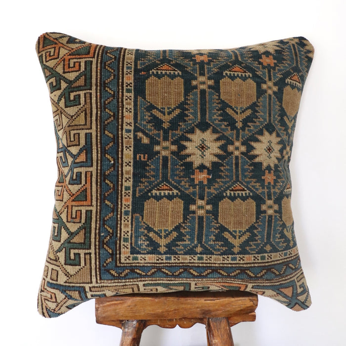 Caucasian pillow no. 402